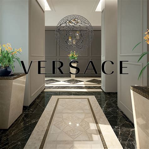 versace stores near me.